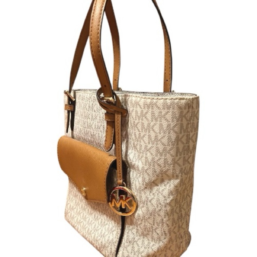 Michael Kors Jet Set Medium Pocket Tote - Picture 2 of 7